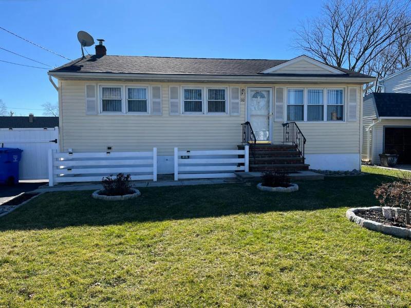 52 W ISELIN PKWY, Iselin, NJ 08830 Single Family Residence For Sale  MLS# 2407862R