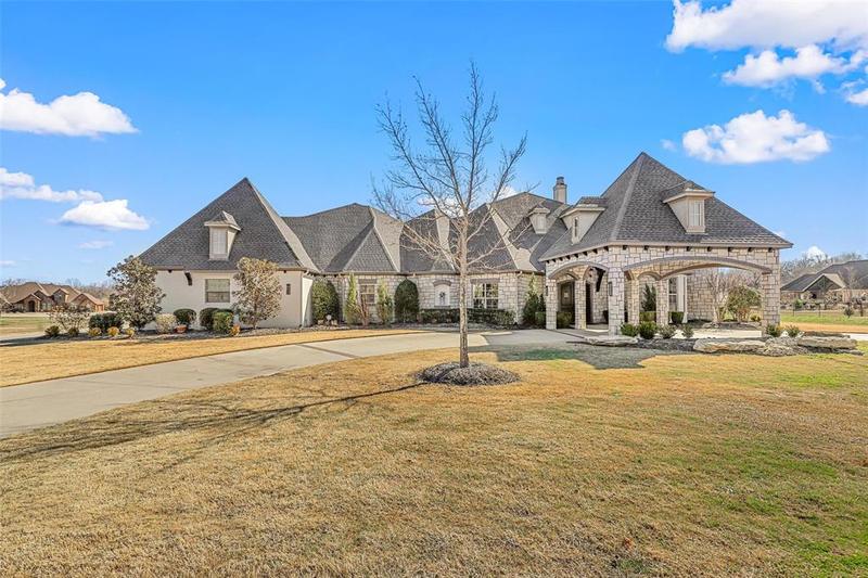 114 The Lakes Dr, Aledo, TX 76008 for Sale