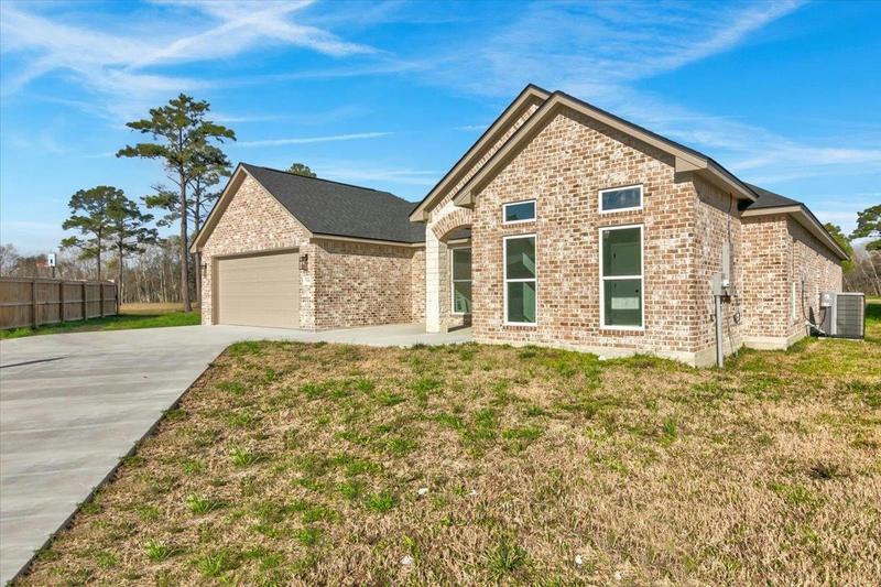 5140 ELK RUN CIR, Beaumont, TX 77707 Single Family Residence For Sale  MLS# 245394