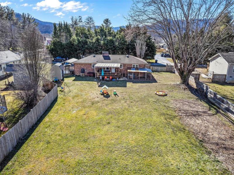 28 POPLAR ST, Waynesville, NC 28786 Single Family Residence For Sale  MLS# 4105549