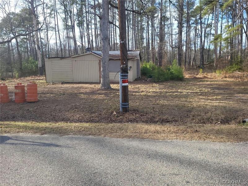 16914 LINDBERG DR, South Chesterfield, VA 23834 Single Family Residence For Sale  MLS# 2403302