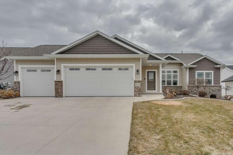 3027 EMMALANE Drive, Green Bay, WI 54311  623841861 for Sale