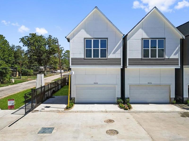 5612 Azores, Houston, TX 77091 - MLS 52717325 for Sale