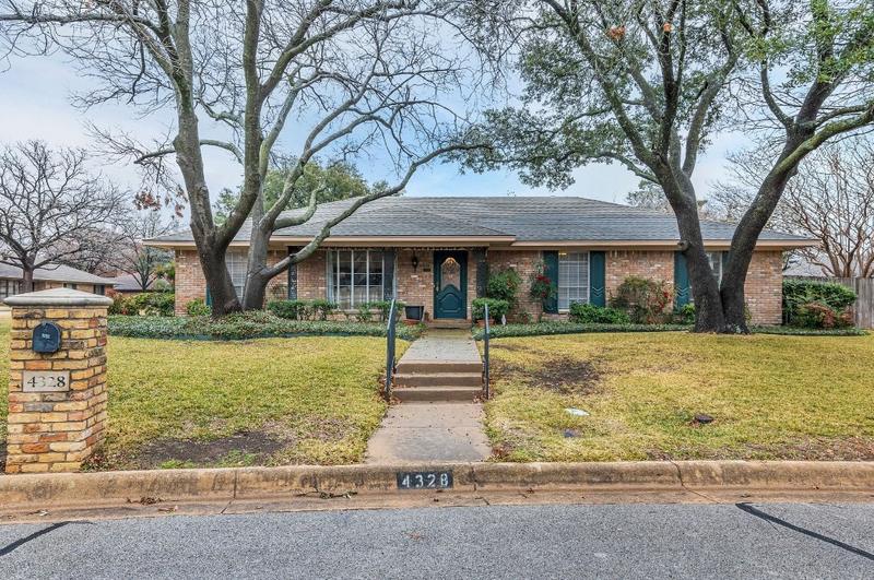 4328 Balboa Dr, Fort Worth, TX 76133 - MLS 20520019 for Sale