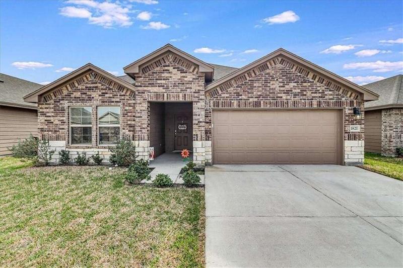 1821 Secretariat Dr, Corpus Christi, TX 78417  624541851 for Sale