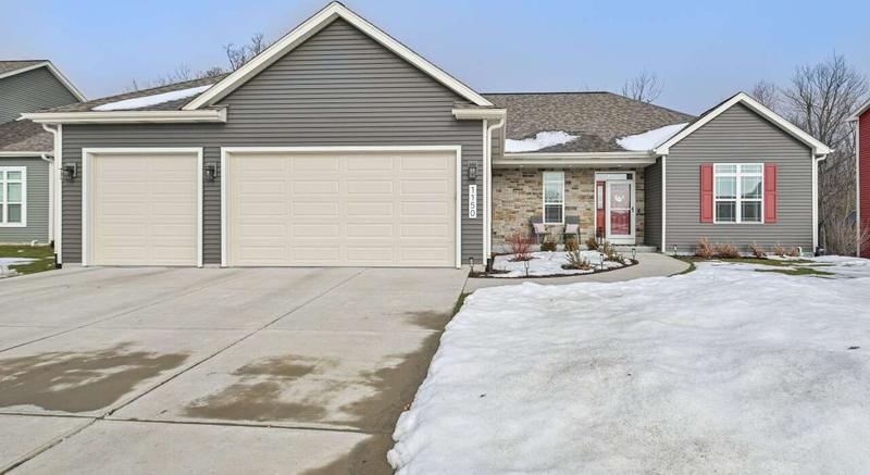 1150 W Rosemary Rd, Elkhorn, WI 53121  622565088 for Sale