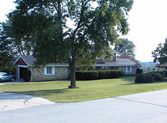 21505 Sierra Dr - Brookfield, WI 53045 - Home For Rent