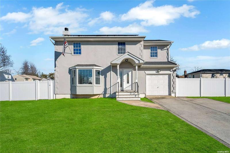 80 Dover Street, Massapequa, NY 11758  624455733 for Sale