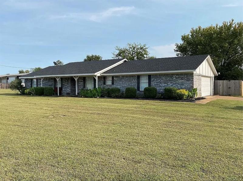 19 County Road 43040, Powderly, TX 75473 for Sale