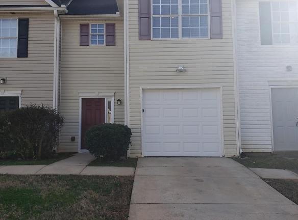 1871 Carrington Dr - Griffin, GA 30224 - Home For Rent
