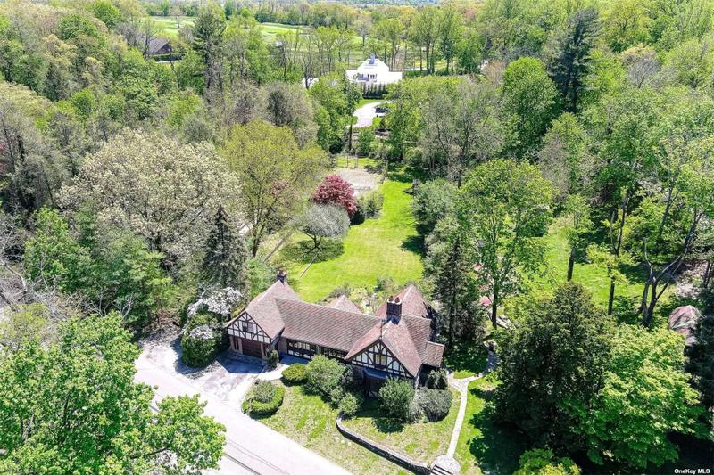 3 Tudor Lane, Sands Point, NY 11050 for Sale