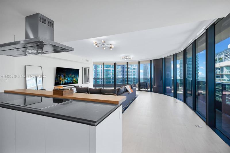 1000 Brickell Plaza, Unit 4202, Miami, FL 33131 for Sale