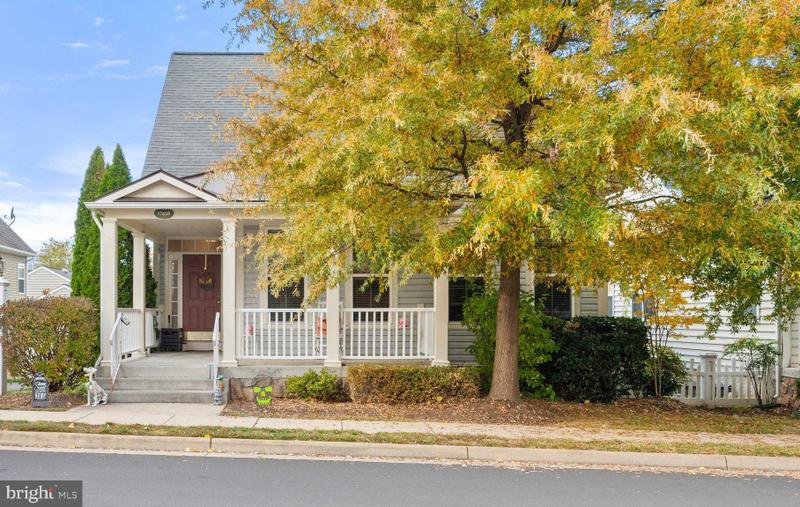 17458 Lethridge Circle, Round Hill, VA 20141 for Sale