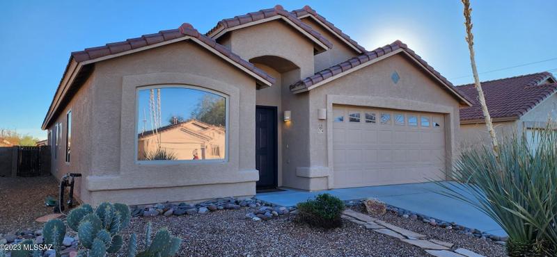 579 W Tara Danette Dr, Tucson, AZ 85704 - MLS 22402079 for Sale
