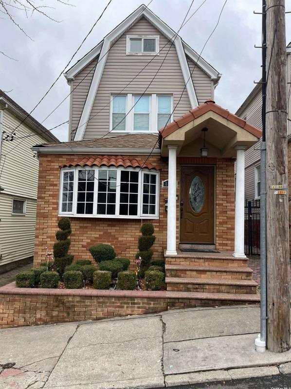 8618 144th St, Briarwood, NY 11435 - MLS 3528562 for Sale