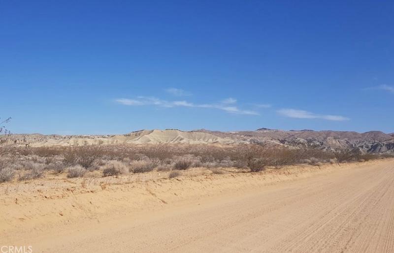 20 La Mour Rd, Hinkley, CA 92347 - MLS OC24014442 for Sale