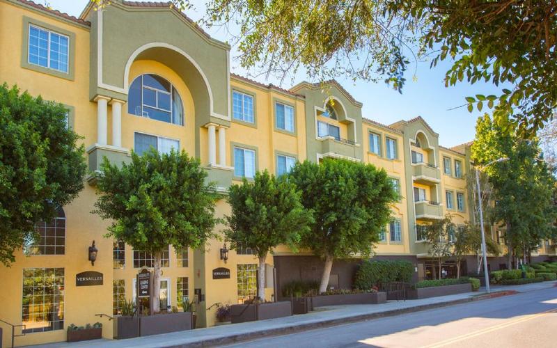 Rental listing in Woodland Hills, San Fernando Valley. Contact the landlord or property manager direct about rental.
