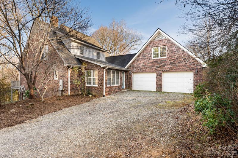 37 Willow Farm Road, Fairview, NC 28730 for Sale