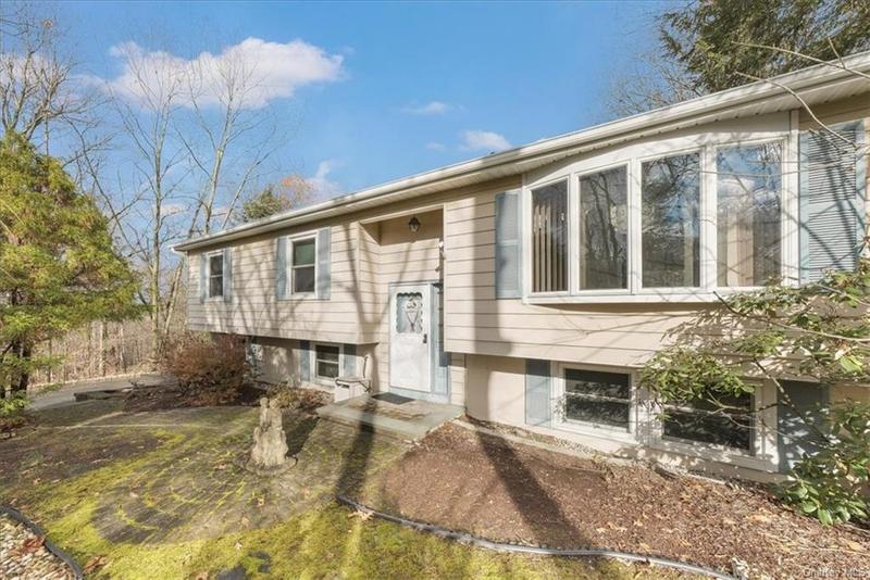 9 Robert Drive, Florida, NY 10921 for Sale