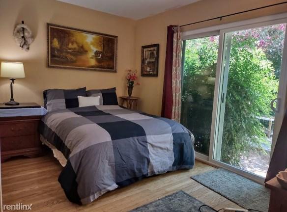 3028 Bryant Pl - Davis, CA 95618 - Home For Rent