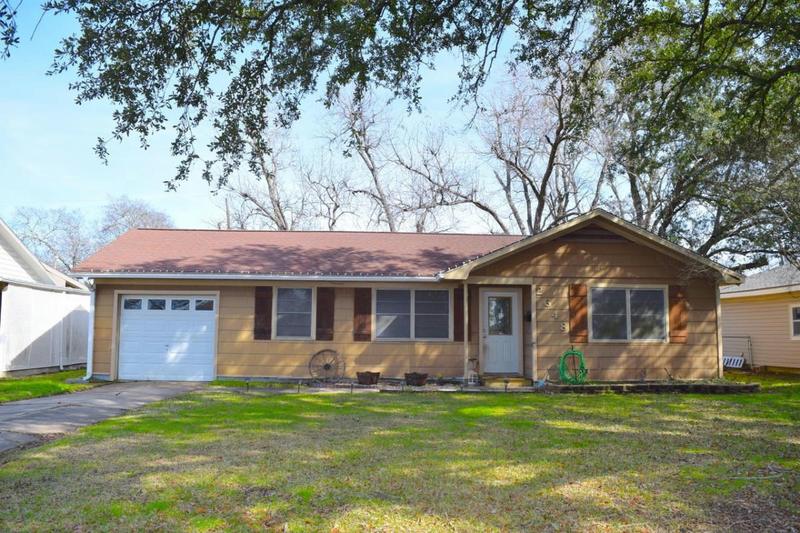 2648 AZALEA LN, Groves, TX 77619 Single Family Residence For Sale  MLS# 245071