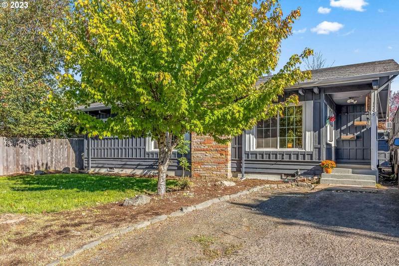 1565 LAURA ST, Springfield, OR 97477  624138116 for Sale