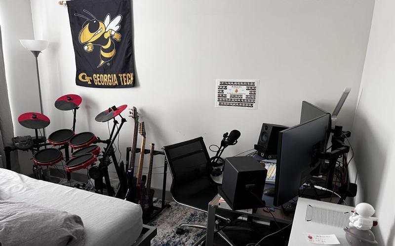 Furnished Midtown, Fulton County room for rent in 4 Bedrooms, Apartment for 1089 per month. Room ID 4738696