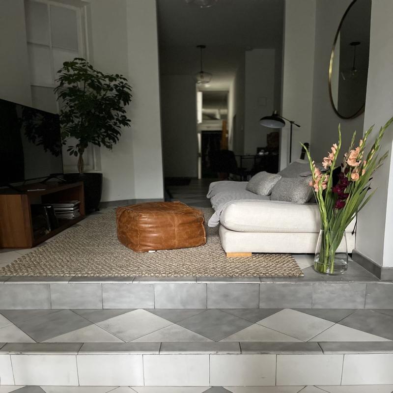 Rental listing in Soho, Manhattan. Contact the landlord or property manager direct about rental.