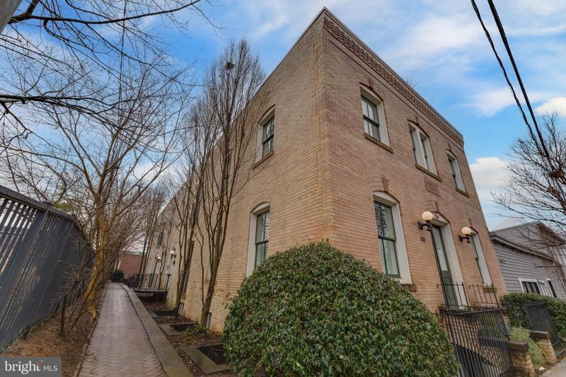 1210 Queen Street, Unit 8, Alexandria, VA 22314 for Sale