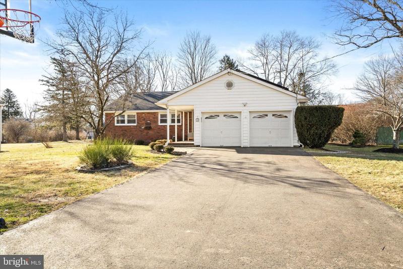 Pennington, Mercer County, NJ House for sale Property ID: 418864229