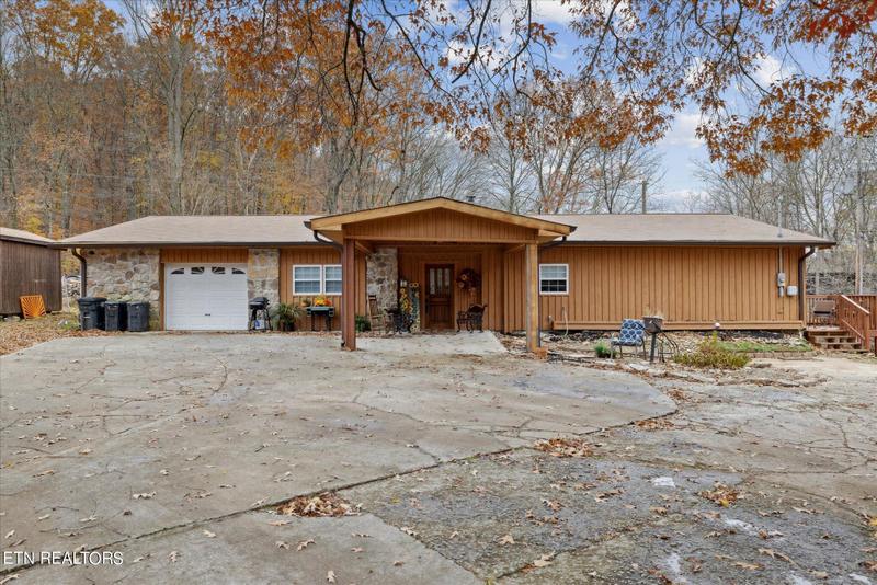 1453 Offutt Road, Clinton, TN 37716 for Sale