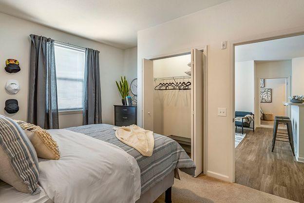 Furnished Iowa City, Cedar Rapids Area room for rent in 2 Bedrooms, Apartment for 765 per month. Room ID 4739819