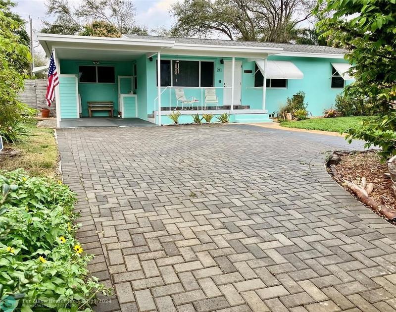 211 NW 1st Ave, Boynton Beach, FL 33435  MLS# F10422213 for Sale