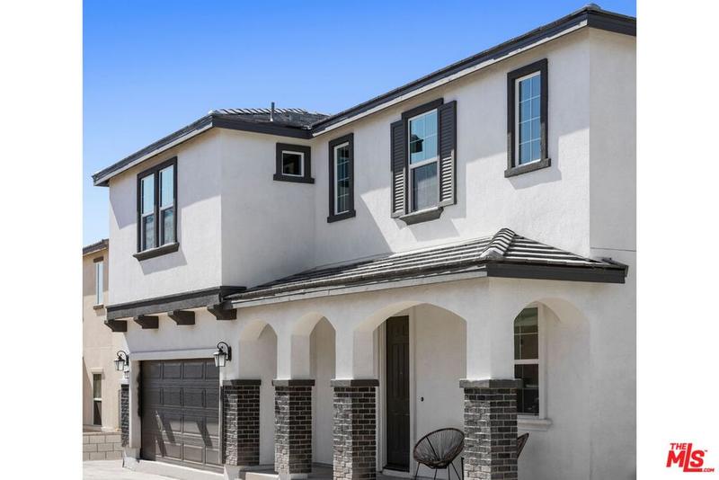 11708 Vanport Ave, Sylmar, CA 91342  MLS# 24-356401 for Sale