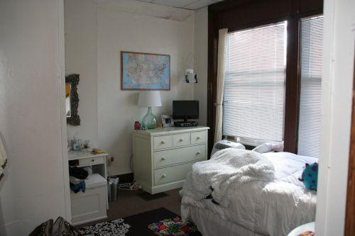 Furnished North Oakland, Pittsburgh Eastside room for rent in 2 Bedrooms, Apartment for 886 per month. Room ID 4739025