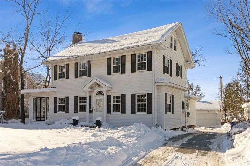 333 Forest Drive SE, Cedar Rapids, IA 52403  624450561 for Sale