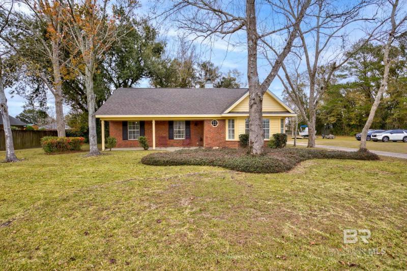 404 W PALM AVE, Foley, AL 36535 Single Family Residence For Sale  MLS# 355930