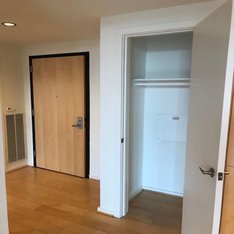 Rental listing in Arlington, DC Metro. Contact the landlord or property manager direct about rental.