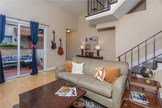 1711 Grismer 73, Burbank CA 91504 for Sale