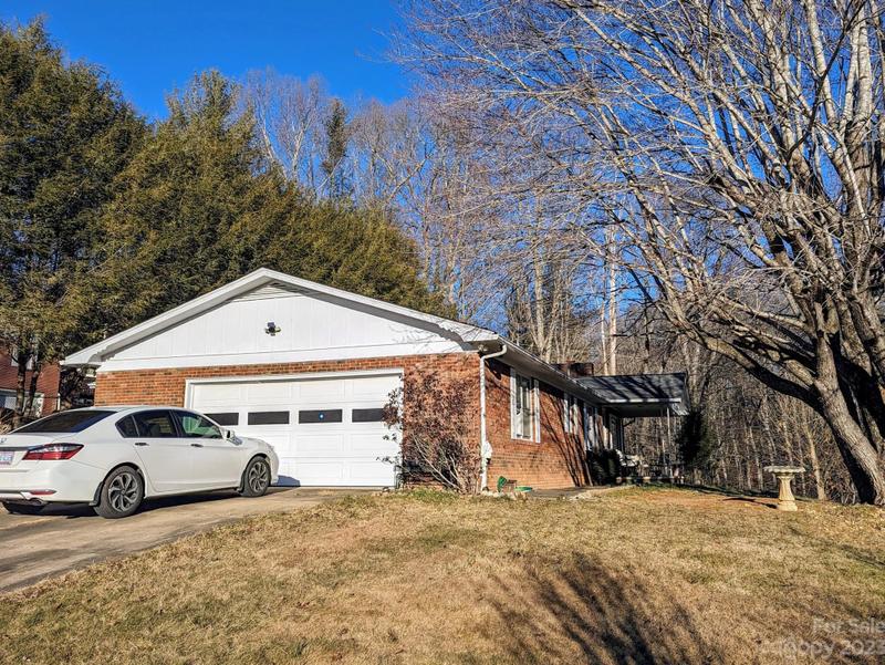 92 Mountain View Rd, Burnsville, NC 28714 - MLS 4102794 for Sale