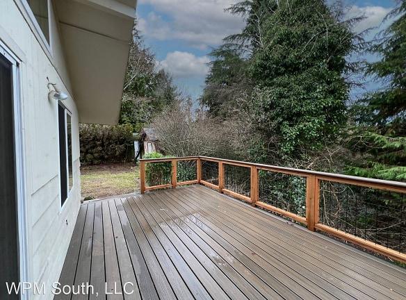 11644 18th Ave SW - Burien, WA 98146 - Home For Rent