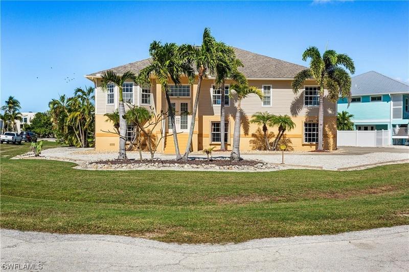 Fort Myers Beach, Lee County, FL House for sale Property ID: 418825455