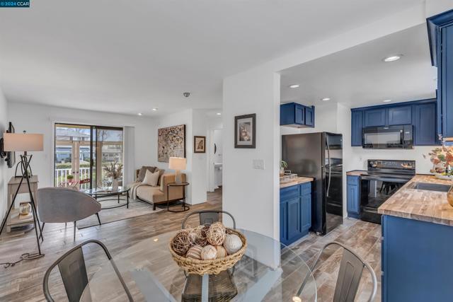 2827 Monument Blvd 25, Concord CA 94520 for Sale