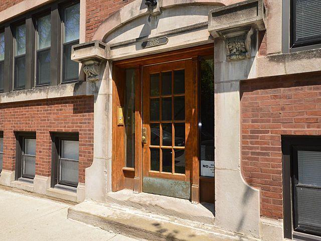 Furnished Rogers Park, North Side room for rent in 2 Bedrooms, Apartment for 1000 per month. Room ID 4739170