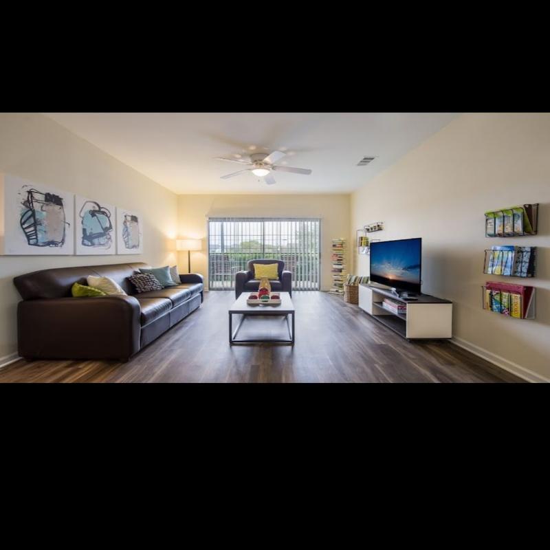 Furnished Shavano Park, NW San Antonio room for rent in 4 Bedrooms, Apartment for 724 per month. Room ID 4739700