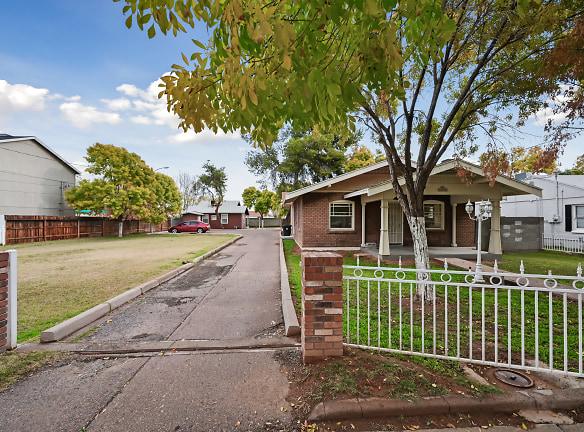 217 South Sirrine - Mesa, AZ 85210 - Home For Rent
