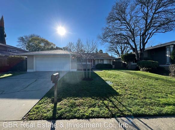 8224 Canyon Oak Dr - Citrus Heights, CA 95610 - Home For Rent