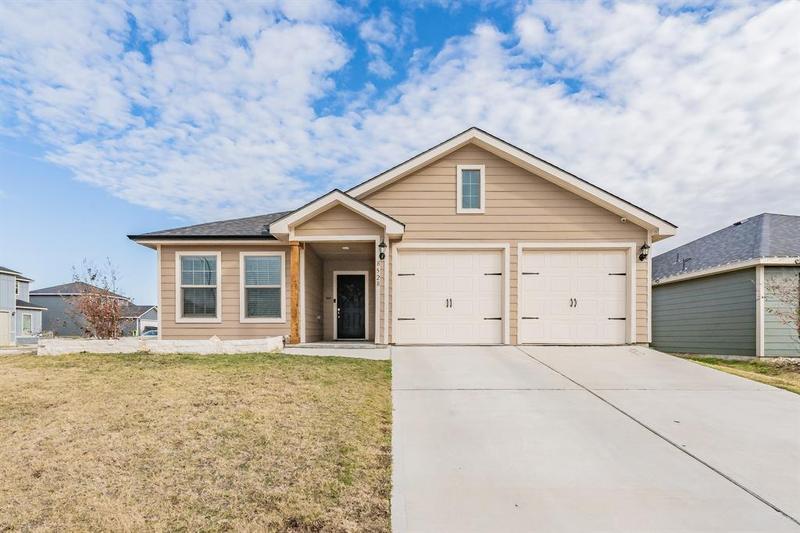 8528 Smokey Creek Pass, Fort Worth, TX 76179 for Sale