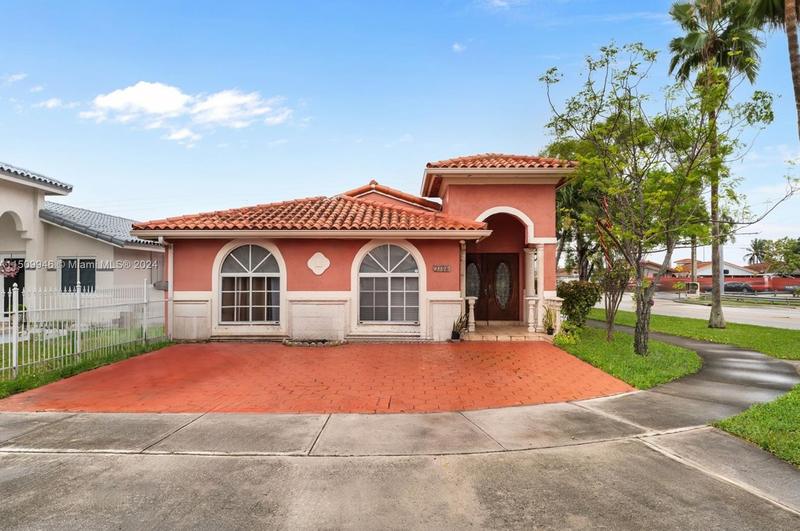 3198 W 68th Pl, Hialeah, FL 33018 - MLS A11509946 for Sale