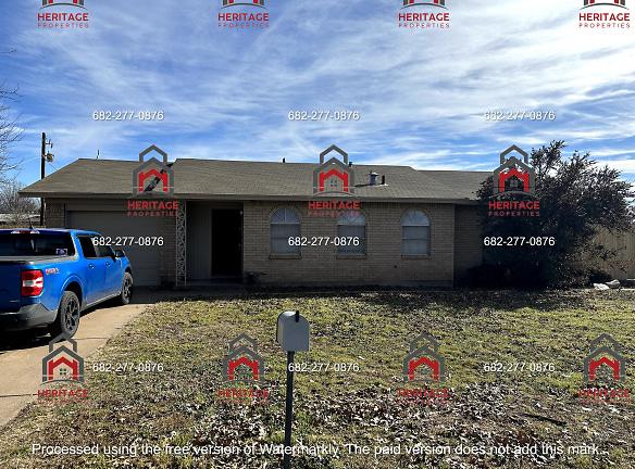 1201 Emma Dr - Iowa Park, TX 76367 - Home For Rent